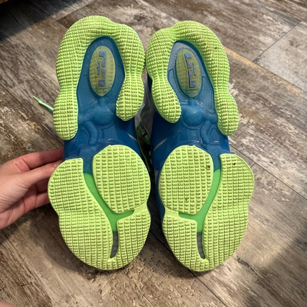 Men’s Nike LeBron 19 Dutch Blue Pomegranate Lime Sneakers - Picture 6 of 6